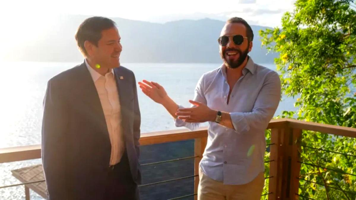 El Salvador cobrará por cada detenido trasladado desde EE.UU. a la megacárcel de Bukele