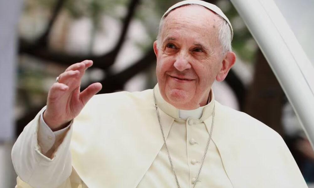Papa Francisco sufre recaída con crisis respiratoria