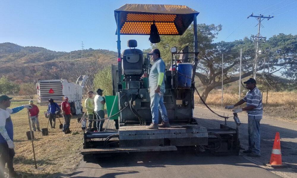 Plan de asfaltado 2025 continúa rehabilitando carretera nacional Cagua-La Villa