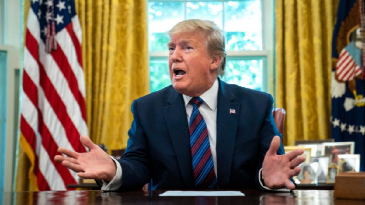Trump cumple su amenaza e impone aranceles a México, Canadá y China