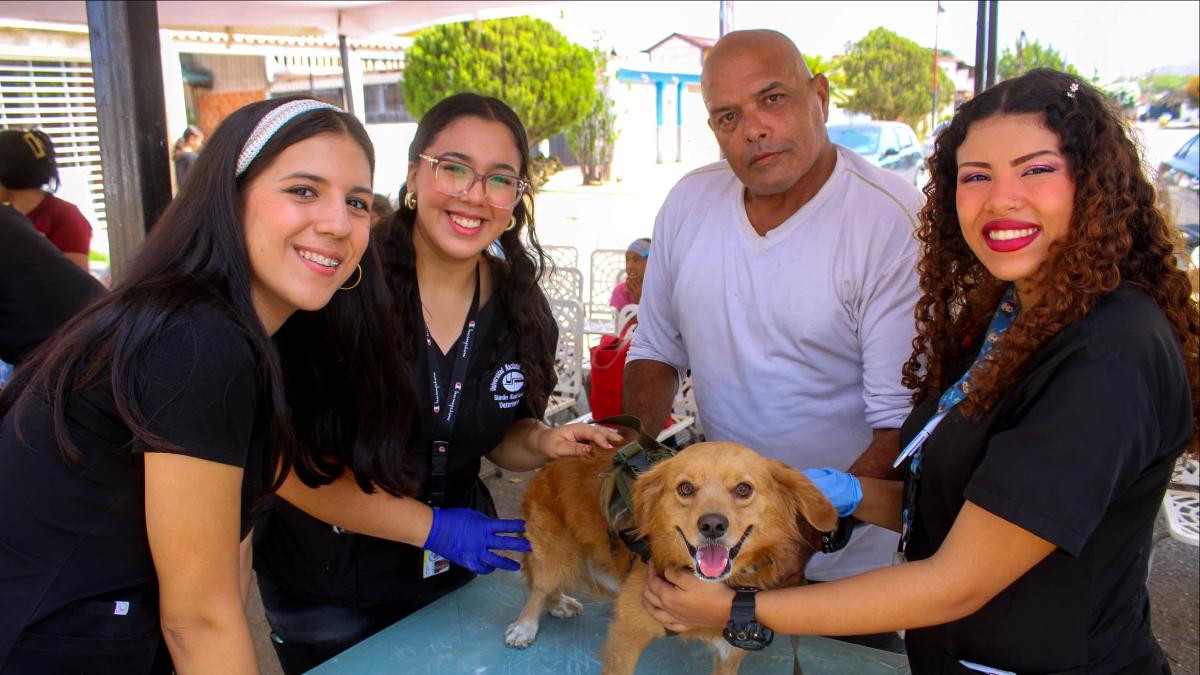 Alcaldía de Mariño y UNESR realizaron jornada veterinaria en Las Carolinas