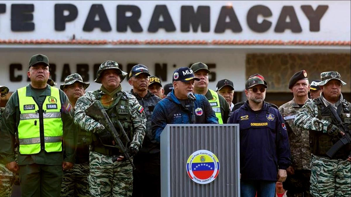 Ministro Cabello informó sobre incautación de artefacto explosivo en estación de servicios de Caracas