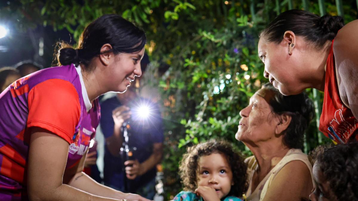Candidata de la patria a la gobernación de Aragua efectuó casa a casa en Palo Negro