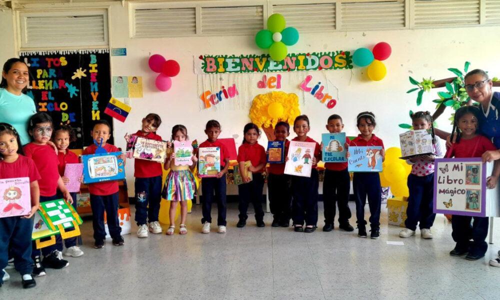 Celebraron Feria del Libro en C.E.I.N.B. La Mora II