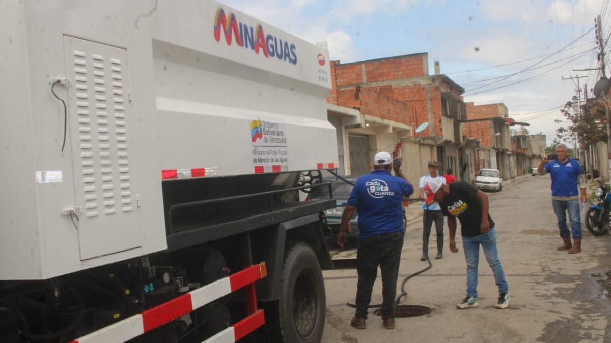 Gobierno Bolivariano atiende a 550 familias en Aragua con plan hídrico integral