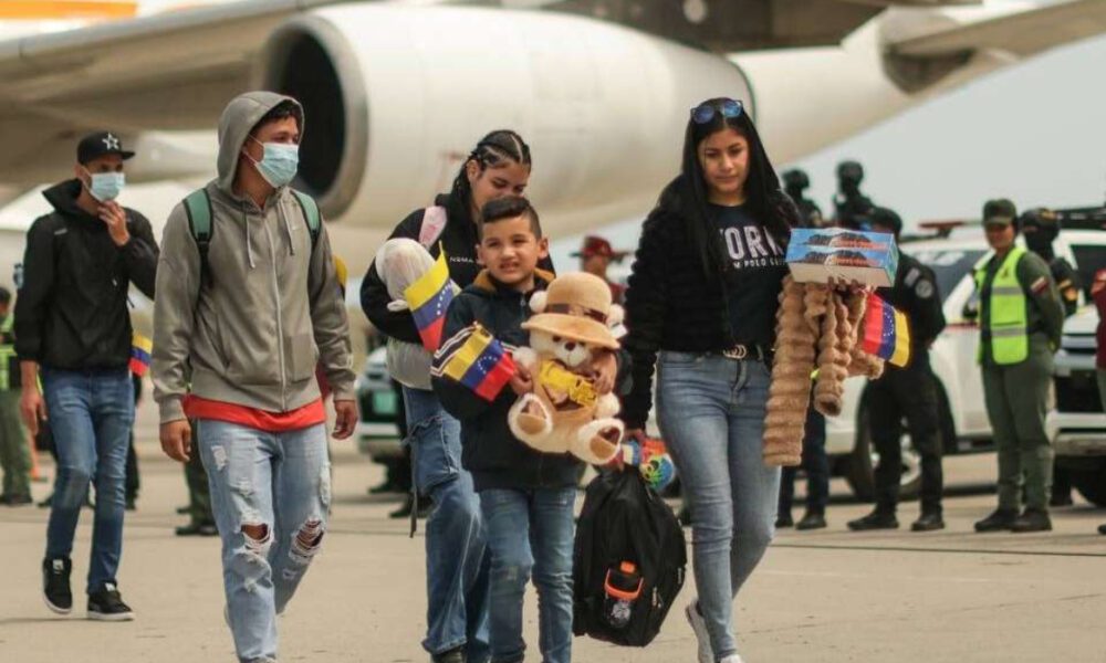 205 migrantes venezolanos regresan al país desde EE.UU. y Honduras