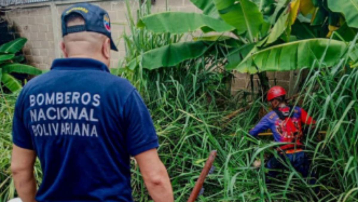 Bomberos rescatan cadáver de mujer en Zona industrial de Cagua