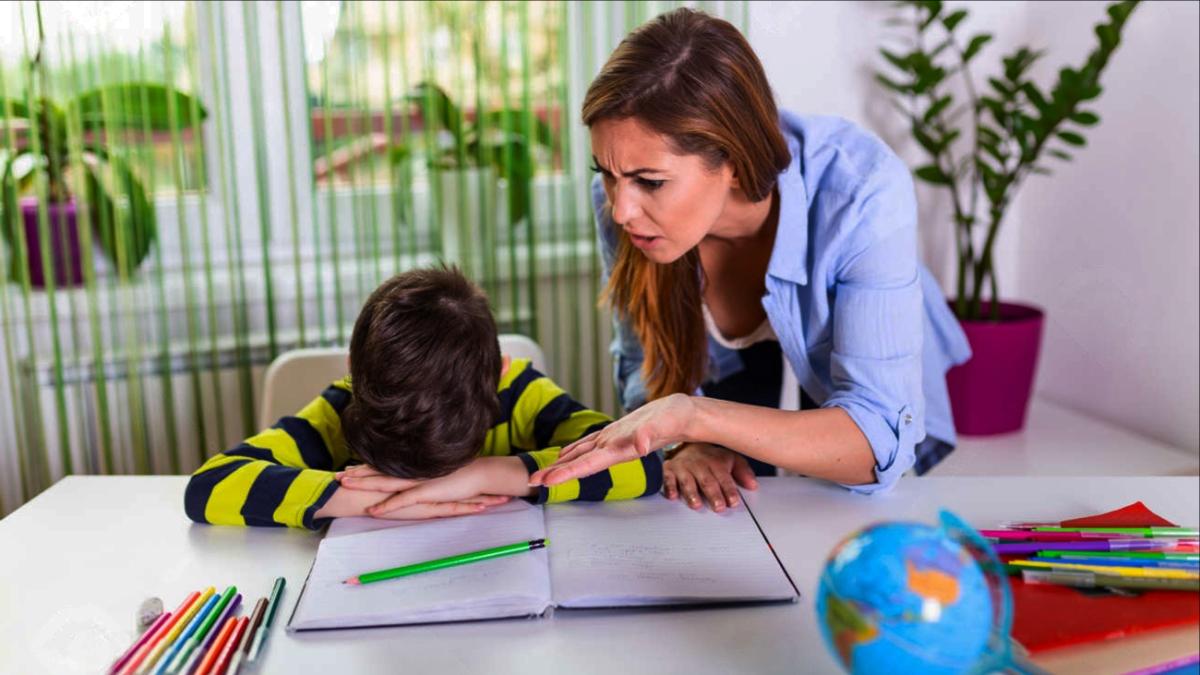 Ministerio de Educación inicia debate sobre eliminar tareas escolares