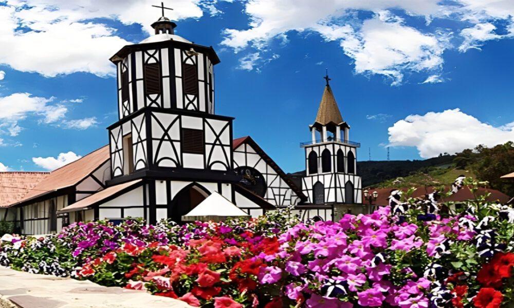 Colonia Tovar vibra con su Oktoberfest 2025 en hotel Selva Negra