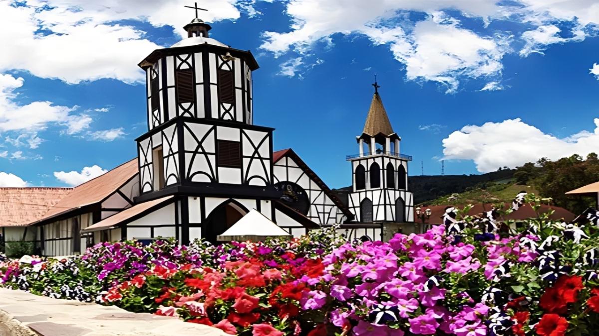 Colonia Tovar vibra con su Oktoberfest 2025 en hotel Selva Negra