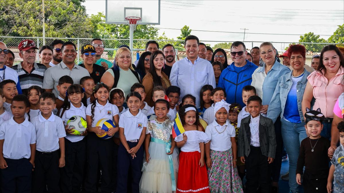 Reinaugurada la Escuela Básica Estadal Andrés Bello en Cagua