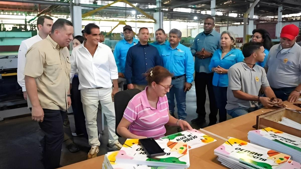 Invepal reactiva producción de cuadernos 100% nacionales en Maracay