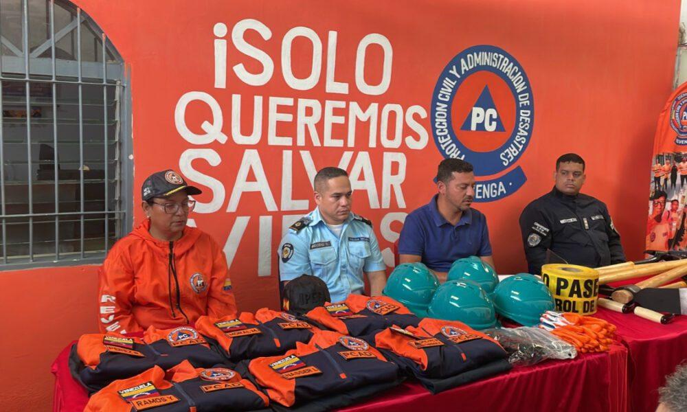 Protección Civil Revenga fortalece operatividad: nueva dotación de uniformes y equipos de rescate