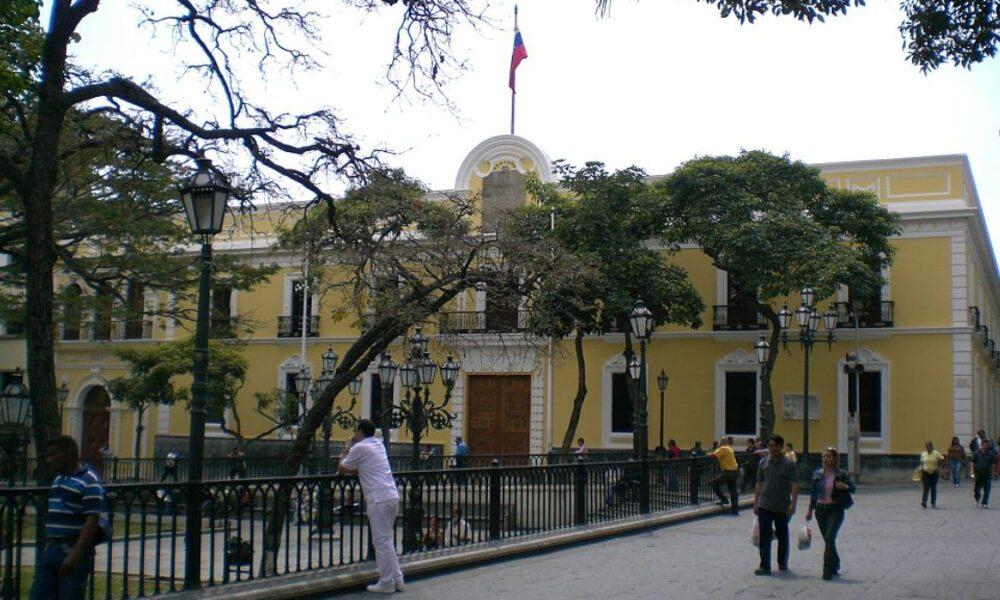 Venezuela reestructura su servicio exterior y abre embajadas en África