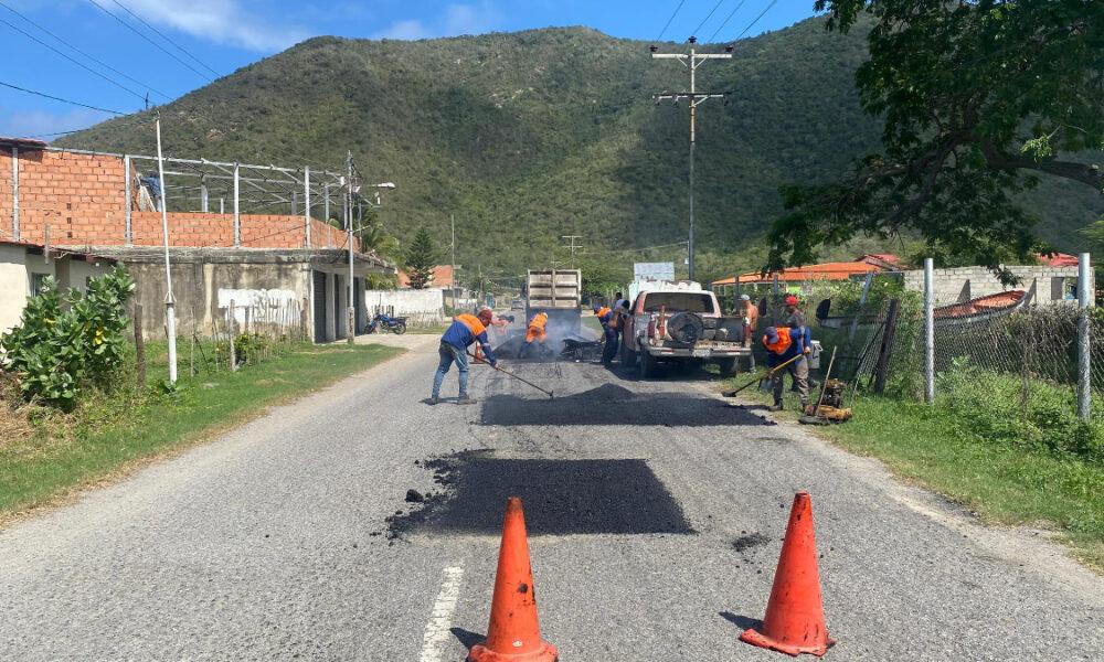 En Ocumare de la Costa de Oro colocan 75 toneladas de asfalto en el Circuito 3