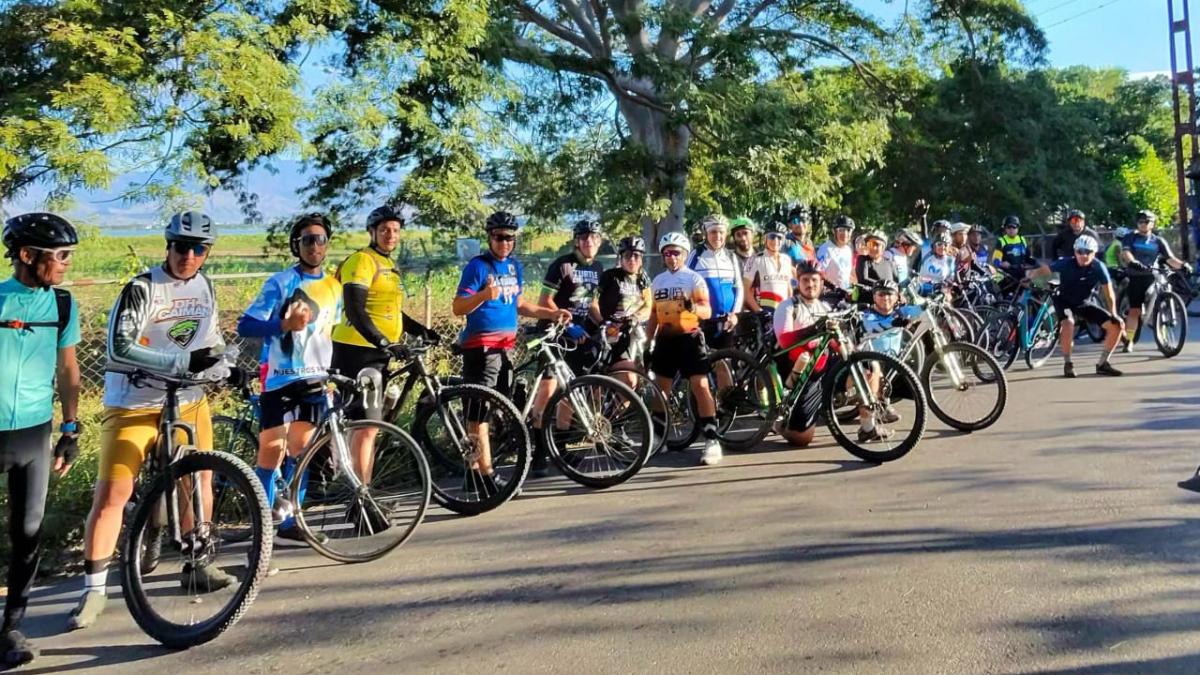 Ciclistas de Cagua estrechan lazos en “Rodada entre panas”