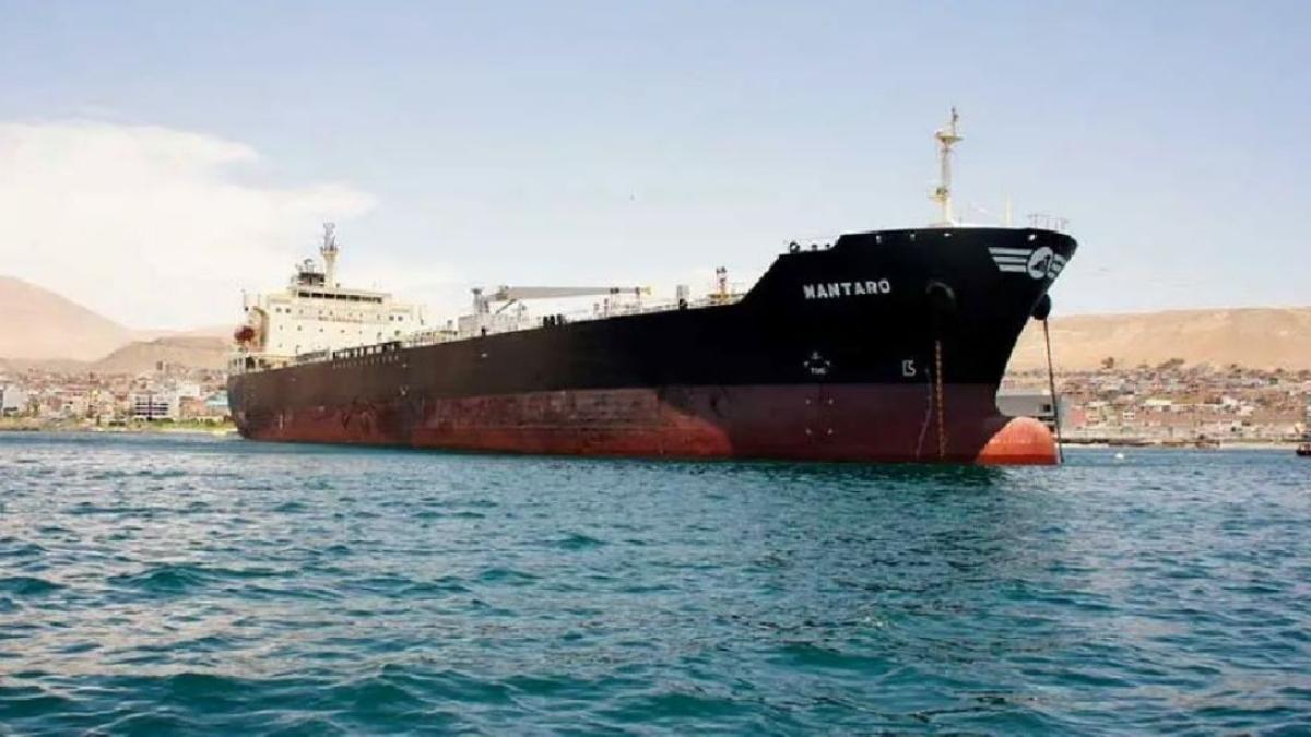 Zarpó buque de Chevron transportando crudo venezolano hacia EE.UU.
