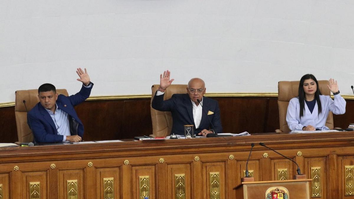 AN aprueba reforma a la Ley de Hidrocarburos en primera discusión