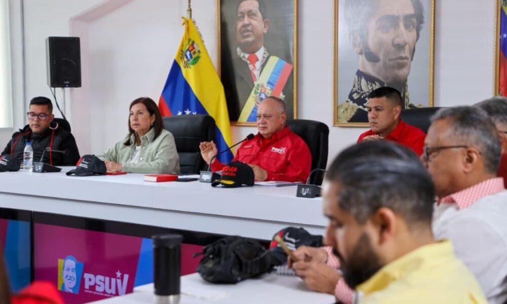 Cabello desmiente fake news sobre condecoración a CIA