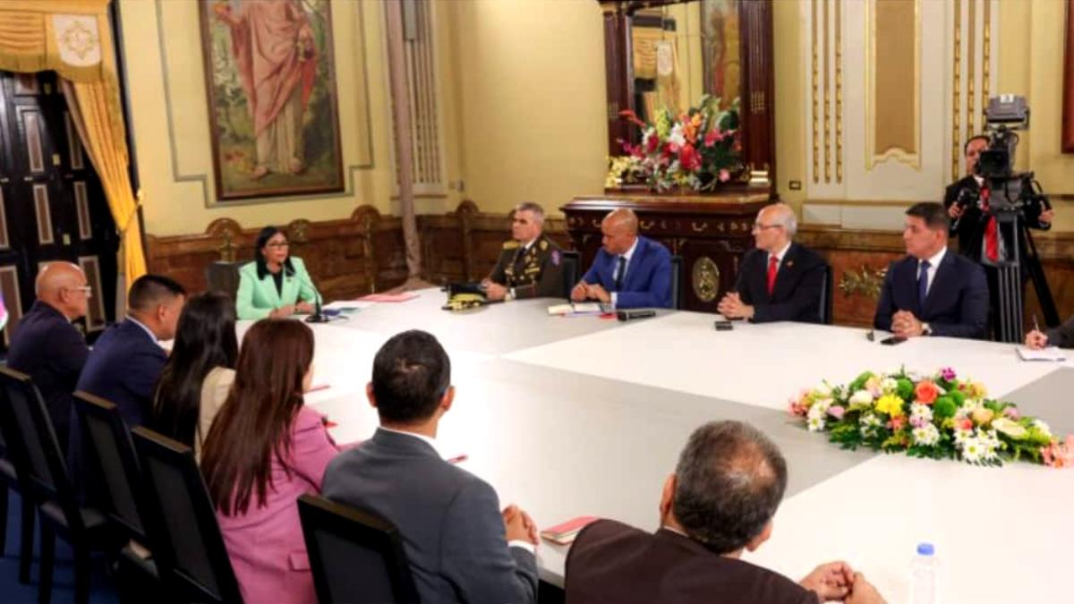 Presidenta Rodríguez propone modernizar el sistema eléctrico venezolano