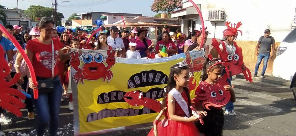 Estudiantes de Cagua deslumbran en desfile de Carnaval 2026 +Fotos IMG_20260213_090200.jpg-1024x472 Estudiantes de Cagua deslumbran en desfile de Carnaval 2026 +Fotos