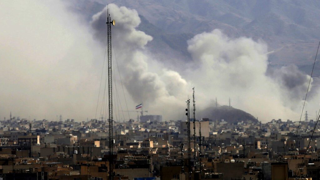 Más de 200 muertos en Irán por ataques de EE.UU. e Israel