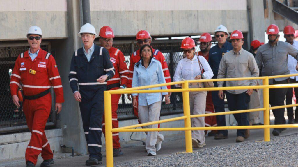 Presidenta (e) Delcy Rodríguez y secretario de Energía de EEUU inspeccionan Petropiar
