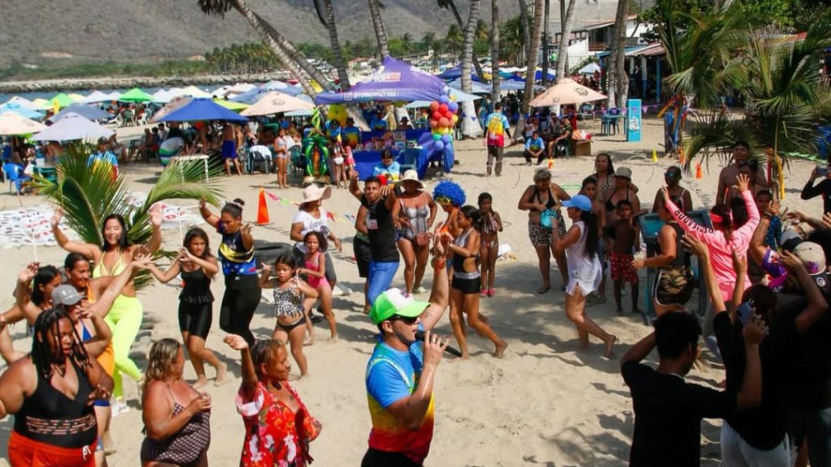 Ocumare de la Costa enciende la alegría de los Carnavales Ríe Aragua 2026