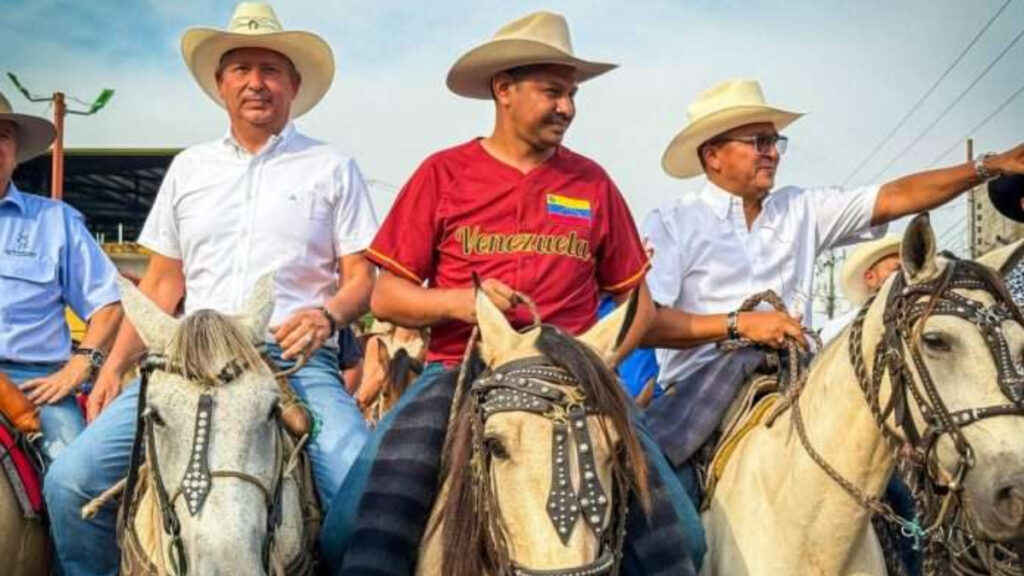 Tradición y llaneridad se impusieron en cabalgata inaugural de Elorza 2026