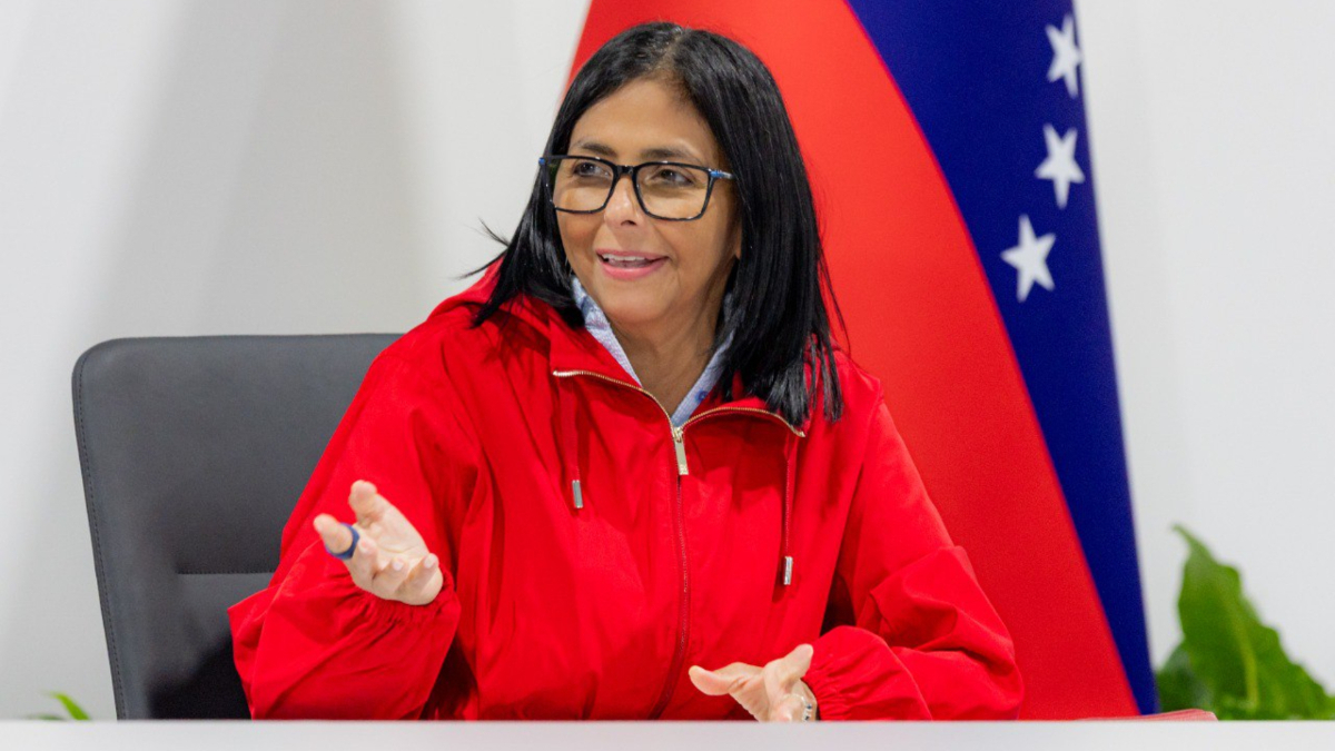 Pdta. (e) Delcy Rodríguez renueva gabinete con cambios en Defensa y otras cinco carteras