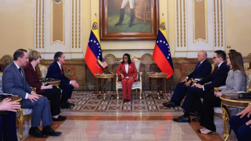 Delcy Rodríguez recibio a secretario de Interior de Estados Unidos