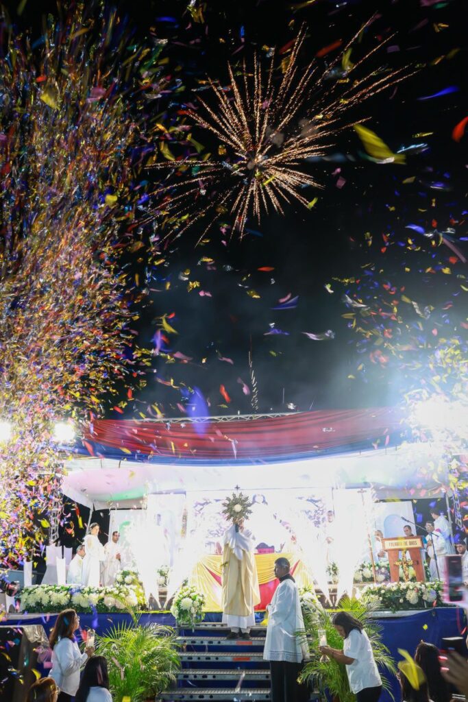 Cagua celebró masiva 6ta caminata de Jesús de la Misericordia 506ed7b0-caf7-4b81-a543-a15ccd449f1d-683x1024 Cagua celebró masiva 6ta caminata de Jesús de la Misericordia
