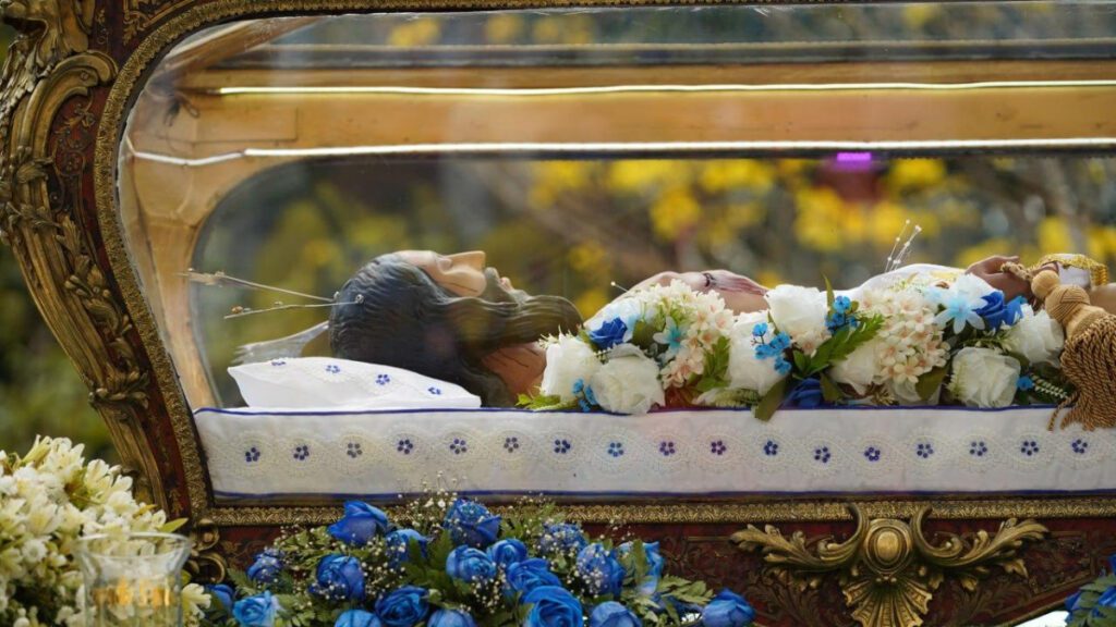 Gran multitud acompañó al Santo Sepulcro en Cagua