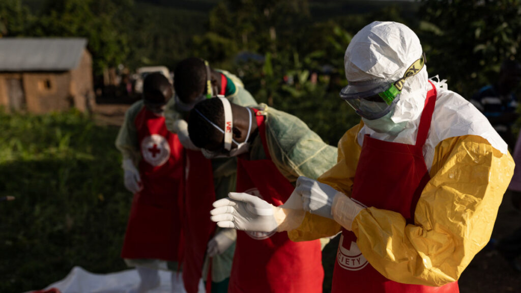 Mas de 80 muertos por cepa de Ébola en país africano activa alerta internacional 