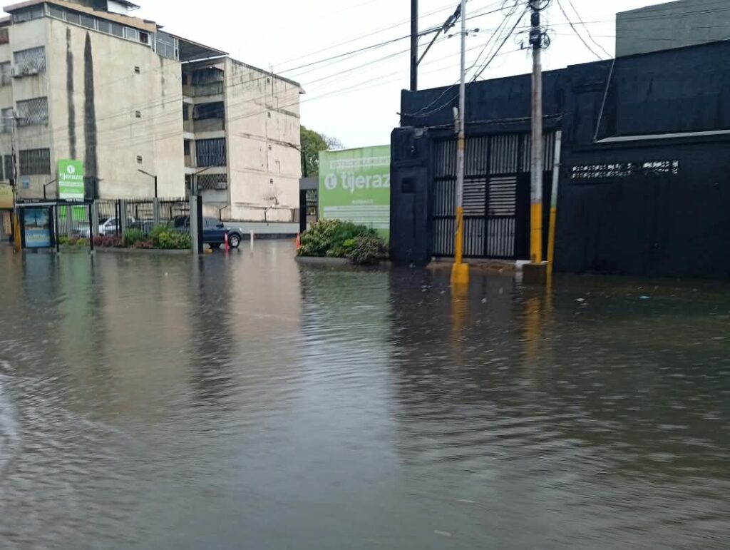 ANZOATEGUI-1024x771 Onda tropical 51 azota Caracas, Miranda, Monagas y Anzoátegui