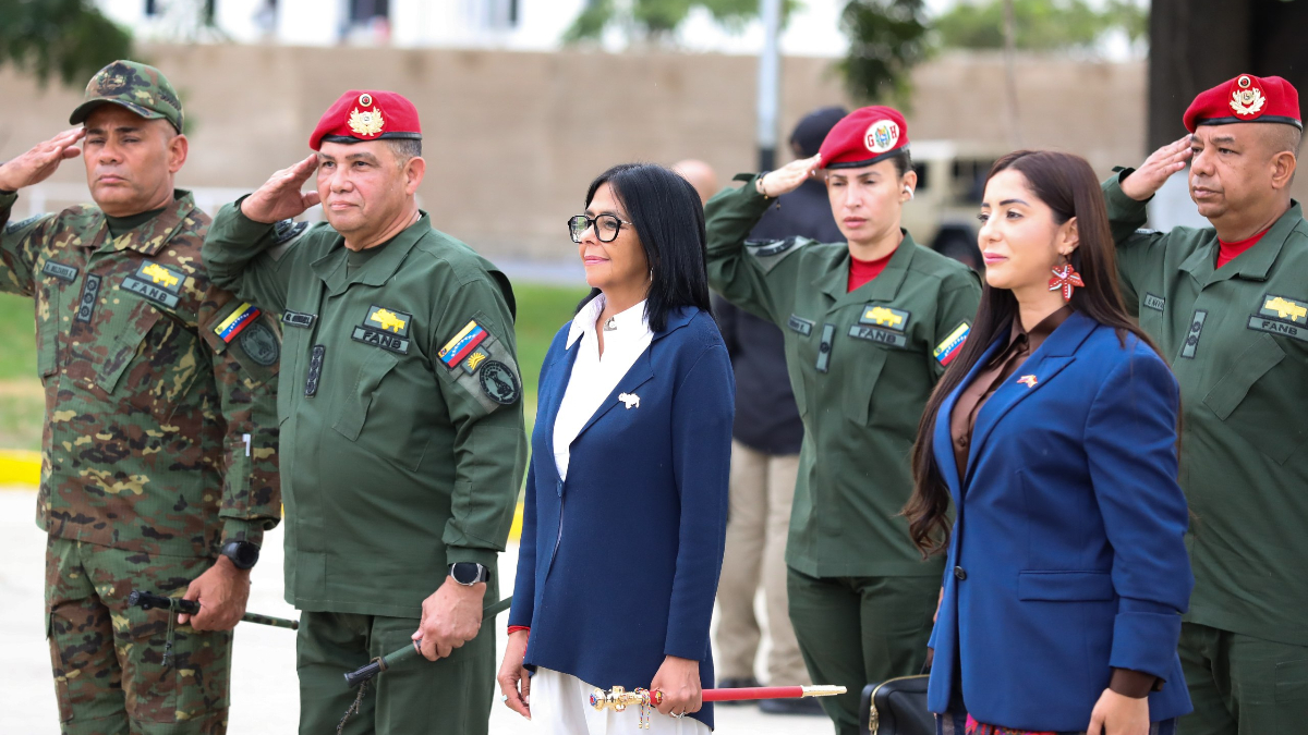 Pdta. Delcy Rodríguez dota a la FANB en Aragua para emergencias